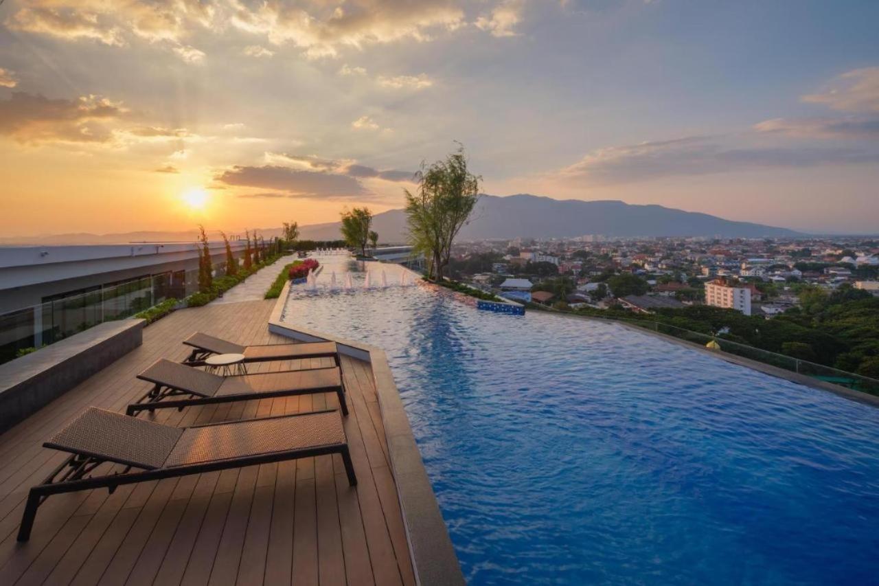 The Astra Sky River Condo チエンマイ エクステリア 写真