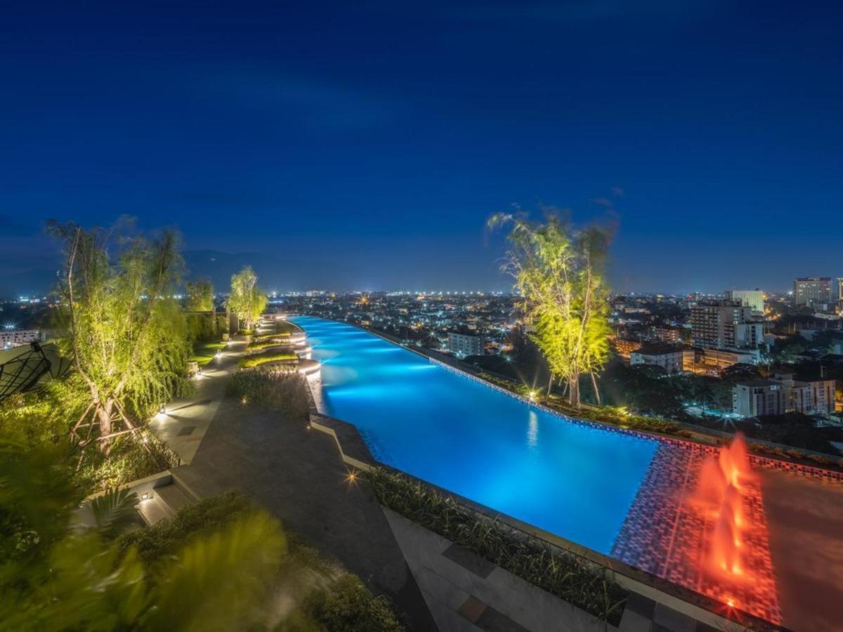 The Astra Sky River Condo チエンマイ エクステリア 写真