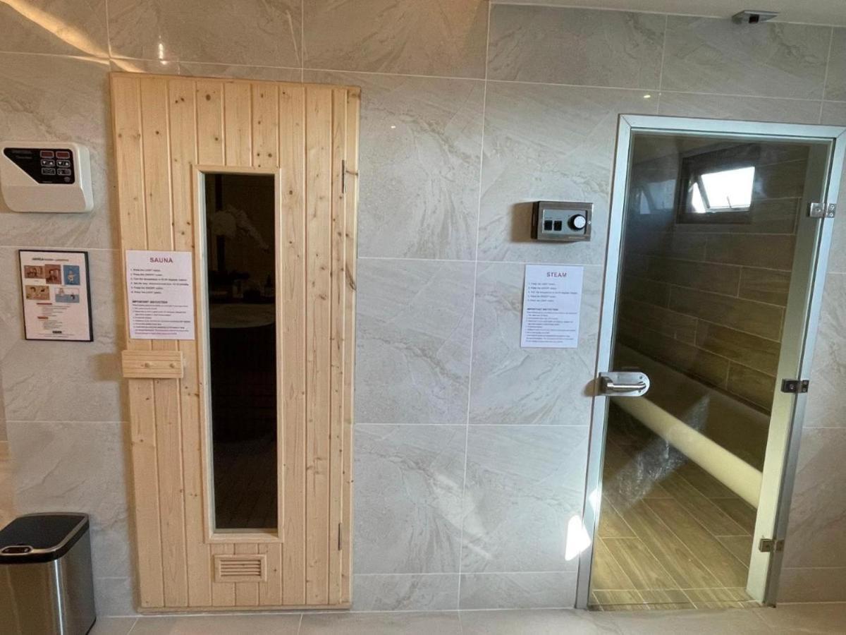 The Astra Sky River Condo チエンマイ エクステリア 写真