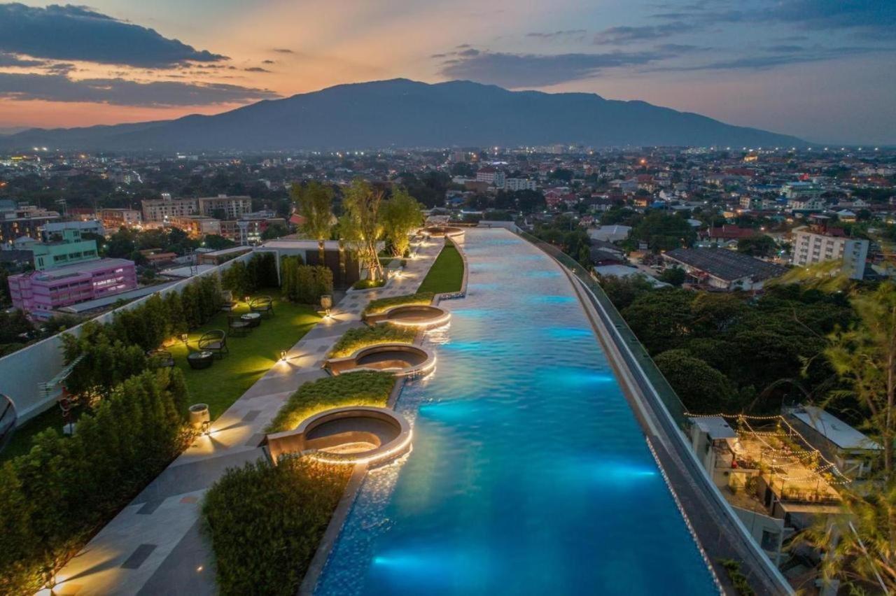 The Astra Sky River Condo チエンマイ エクステリア 写真