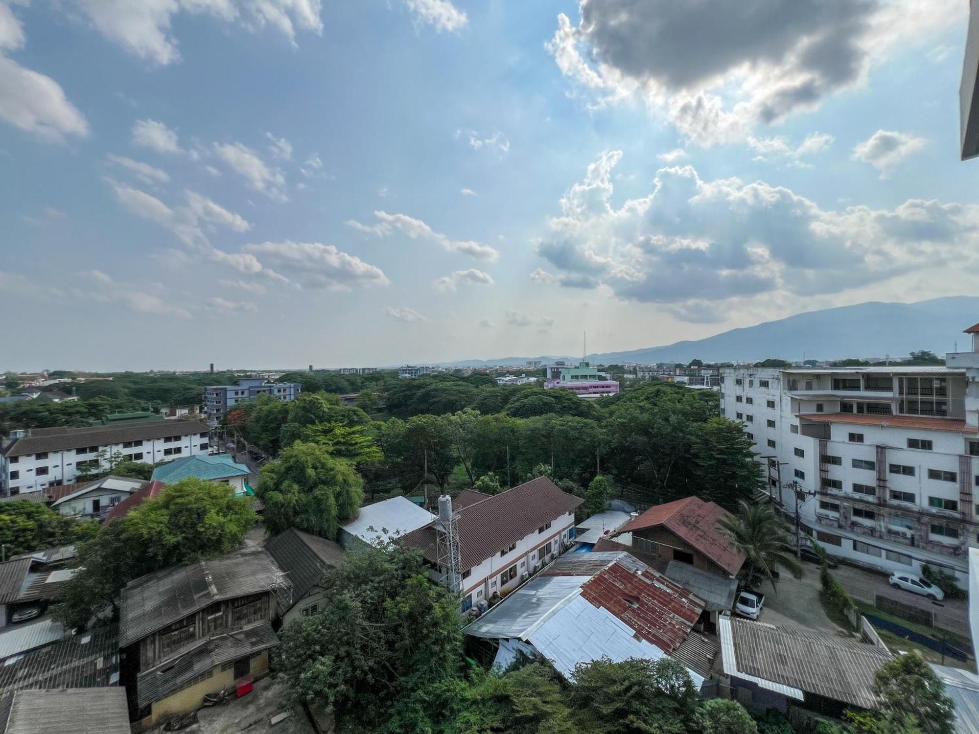 The Astra Sky River Condo チエンマイ エクステリア 写真